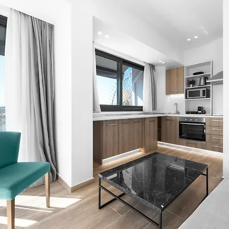Penthouse Level 8, Nilie Hospitality Mgmt Apartman *
